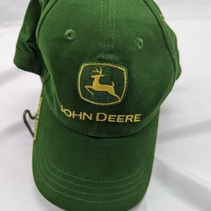 Unisex ADULT John Deere Strap Back Hat, adjustable ,New With Tag!